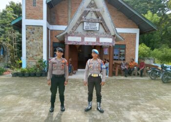 Polres Samosir menggelar Patroli Cipta Kondisi (Cipkon) di Wilayah Kecamatan Pangururan lokasi Pintu Masuk Pulau Samosir dari Jalur Darat. Dalam Patroli Cipta Kondisi ini, Polres Samosir melakukan patroli, pemeriksaan identitas dan barang bawaan pendatang, sidak minuman keras, Rajia Cafe yang beroperasi hingga larut malam, Pengaturan Arus lalu lintas dilokasi keramaian.