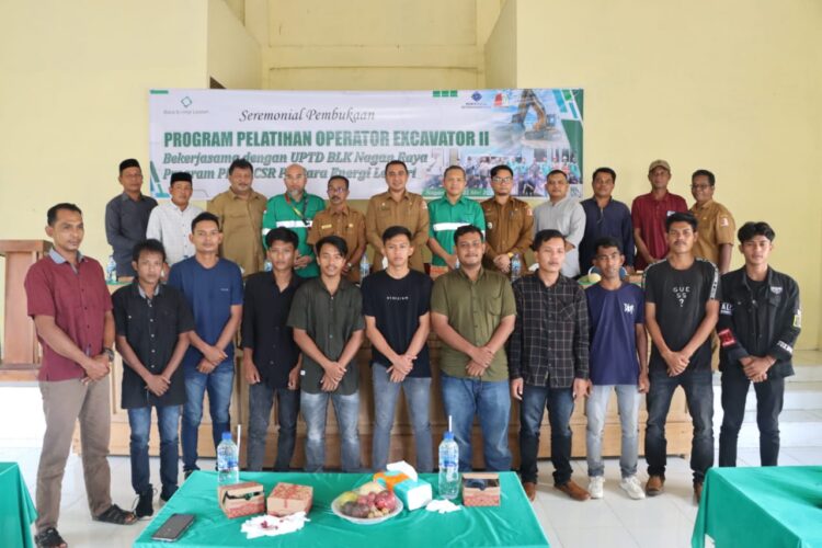 PT Bara Energi Lestari (BEL) salah satu perusahaan tambang batu bara yang beroperasi  di kabupaten Nagan Raya, Aceh, kembali gandeng Balai Latihan Kerja (BLK) Nagan Raya laksanakan pelatihan operator excavator tahap II untuk pemuda di gampong lingkar operasional perusahaan, Selasa, 21 Mei 2024.