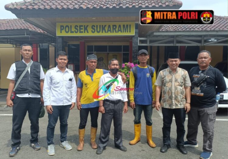Kasus pengeroyokan Sopir Feeder LRT pada hari Senin (20/05/24) viral di medsos pada Selasa pagi kini berujung damai. Hermansyah dan juga Zulkifli melakukan permohonan maaf dimediasi oleh Polsek Sukarami. Rabu (22/05/2024).