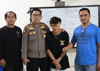 Polsek Wenang berhasil mengamankan salah satu pelaku penganiayaan dengan senjata tajam yang terjadi di kawasan Megamas, Kelurahan Wenang Selatan, Kecamatan Wenang, pada Sabtu malam sekitar pukul 21.30 WITA. Kejadian ini mengakibatkan satu orang terluka parah, Sabtu (25/5/2024).