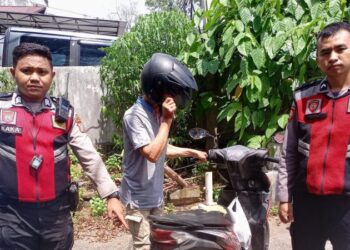 Patroli rayon Samapta Polresta Manado melaksanakan kegiatan patroli mobile pada hari Senin (27/5/2024). Selama patroli, Personel mendapati dua unit kendaraan roda dua (R2) yang tidak menggunakan Tanda Nomor Kendaraan Bermotor (TNKB).