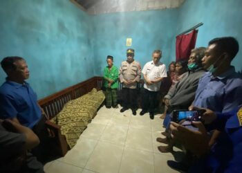 Seorang lansia ditemukan meninggal dunia di kebun jagung wilayah Dusun Majingklak, Desa Selaganggeng, Kecamatan Mrebet, Kabupaten Purbalingga, Rabu (29/5/2024) sore. Korban ditemukan pertama kali oleh penderes yang melintas di lokasi tersebut.
