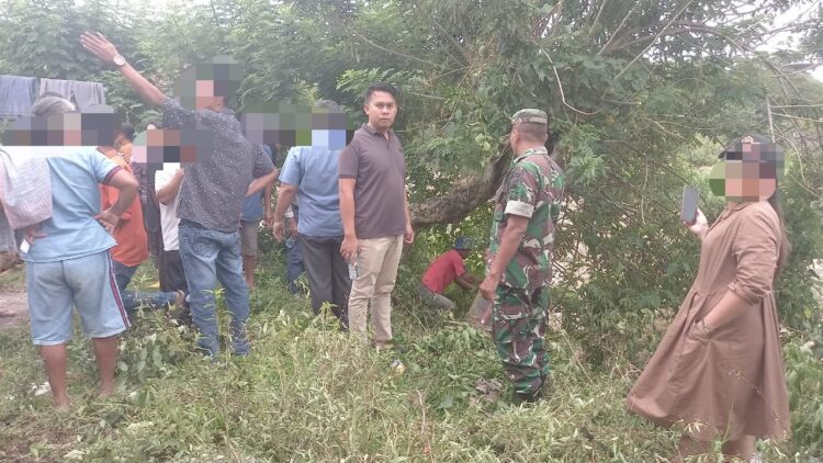 Forkopimca Nainggolan menggelar mediasi untuk menyelesaikan permasalahan ukuran lahan di Kelurahan Parhusip III Kecamatan Nainggolan Kabupaten Samosir. Jumat,(31/05/2024)