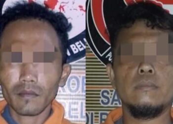 Diamankan : Dua pria tersangka pengedar sabu diamankan di Mapolres Pelabuhan Belawan, Senin (3/6/2024), setelah dibekuk dari Komplek Yuka, Kelurahan Terjun, Marelan.(Foto Dok/Polres Belawan)