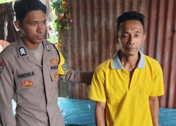 Bhabinkamtibmas dari Polsek Singkil terus aktif dalam membangun hubungan yang baik dengan warga setempat. Pada hari Senin, (tanggal), Bhabinkamtibmas melakukan kegiatan sambang warga di wilayah Singkil. Tujuan utamanya adalah untuk membahas bersama warga seputar kamtibmas (keamanan dan ketertiban masyarakat), Senin (3/6/2024).