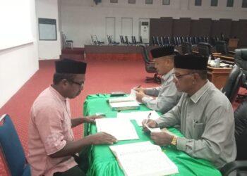 Sebanyak 28 orang Calon Anggota Pengawas Pemilihan (Panwaslih) kabupaten Nagan Raya, Aceh, Selasa (04/06/24) mengikuti tes mampu baca Al-Qur'an yang digelar oleh pansel digedung DPRK Setempat.
