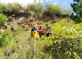 Patroli Terpadu Pencegahan Kebakaran Hutan dan Lahan dilaksanakan di wilayah hukum Polsek Harian. Kegiatan ini berlokasi di lokasi Perbukitan Desa Sianjur Mulamula Kecamatan Sianjur Mulamula Kabupaten Samosir. Minggu, (09/06/2024).
