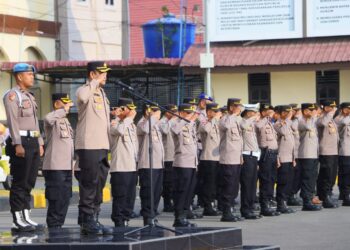 Polres Lhokseumawe telah menyiapkan langkah-langkah keamanan yang ketat untuk mengamankan malam takbir menjelang Idul Adha 1445 H di wilayah hukum Polres Lhokseumawe. Langkah ini diambil sebagai upaya untuk mengantisipasi potensi gangguan keamanan atau insiden lain yang mungkin terjadi selama perayaan malam takbir.