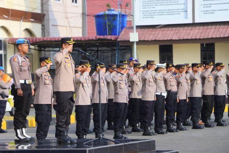 Polres Lhokseumawe telah menyiapkan langkah-langkah keamanan yang ketat untuk mengamankan malam takbir menjelang Idul Adha 1445 H di wilayah hukum Polres Lhokseumawe. Langkah ini diambil sebagai upaya untuk mengantisipasi potensi gangguan keamanan atau insiden lain yang mungkin terjadi selama perayaan malam takbir.