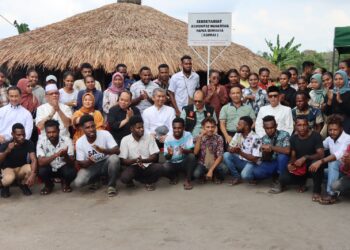 Kapolda Sumatera Selatan, A. Rachmad Wibowo, S.IK, mengadakan silaturahmi dan halalbihalal dengan mahasiswa KOMPAS (Komunitas Mahasiswa Papua Sriwijaya) di sekretariat KOMPAS Universitas Sriwijaya, Indralaya. Acara yang dimulai pukul 11.00 WIB ini berlangsung dengan penuh keakraban dan kebersamaan. Senin (17/06/24).