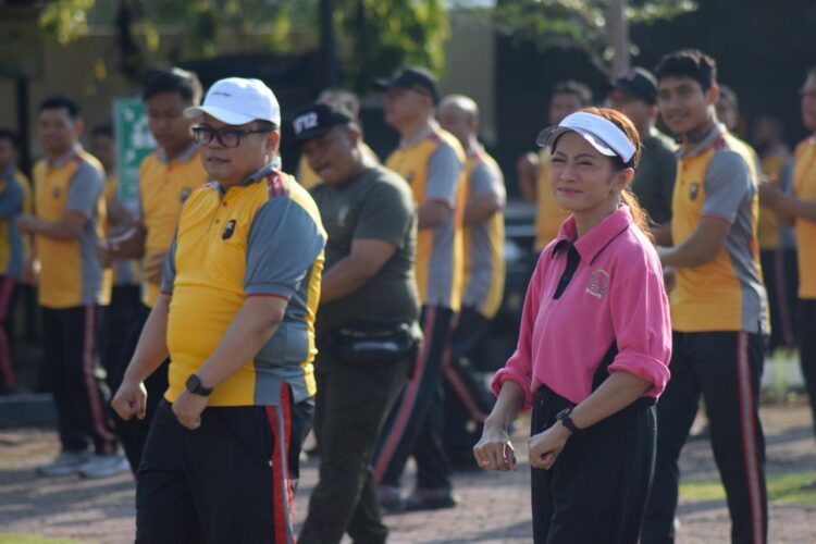 Hadir dalam kegiatan tersebut Kapolres Tegal Kota, Komandan Kodim 0712/Tegal, Komandan Lanal Tegal, Komandan Satradar 214 Tegal, Wakapolres Tegal Kota, Para Kapolsek dan Pejabat Utama Polres Tegal Kota. Serta para anggota baik dari unsur TNI-Polri, Aparatur Sipil Negara (ASN) maupun Bhayangkari Cabang Tegal Kota.