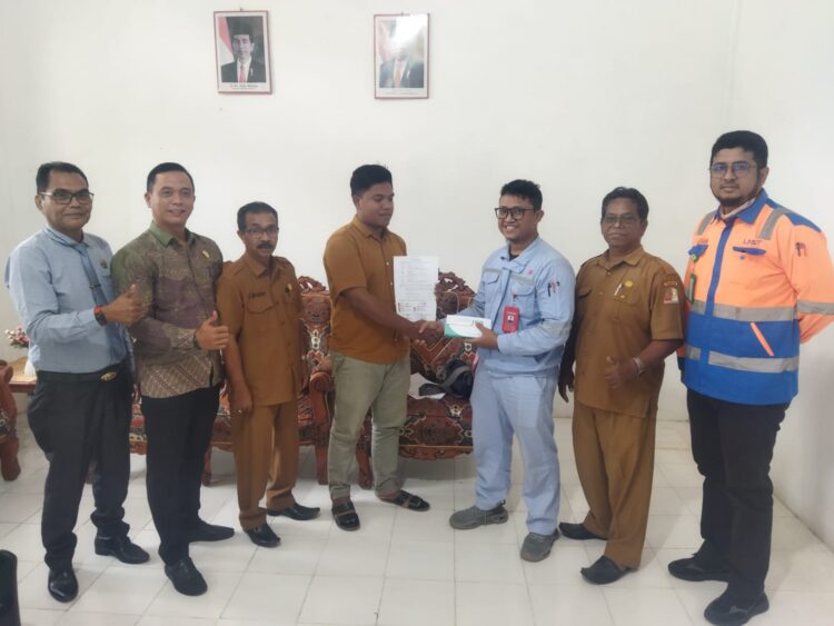 Direktur Yayasan Lembaga Bantuan Hukum Advokasi dan Keadilan Aceh (YLBH AKA) Nagan Raya Muhammad Dustur, S.H., M.Kn didampingi Ketua Advokasi dan Bantuan Hukum YLBH AKA NAGAN RAYA T. RIDWAN, S.H yang selama ini telah melakukan pendampingan upaya hukum penyelesaian perselisihan dan pemutusan hubungan kerja oleh di PT. Meulaboh Power Generation (MPG) dan PT RAFALOEN MANDIRI atas Nama Muhammad Rizki Mauliza.