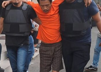 NB: Iqbal Juhari - DITEMBAK: Polsek Sunggal tembak pelaku spesialis curanmor berinisial IJ yang sudah diamankan di Polsek, Selasa (25/6/2024).(Foto Dok/Polsek)
