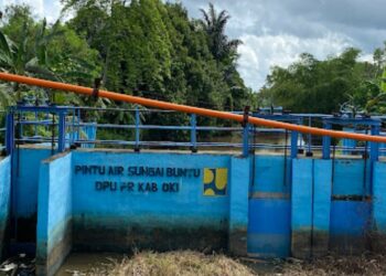 Pintu Air Sungai Buntu