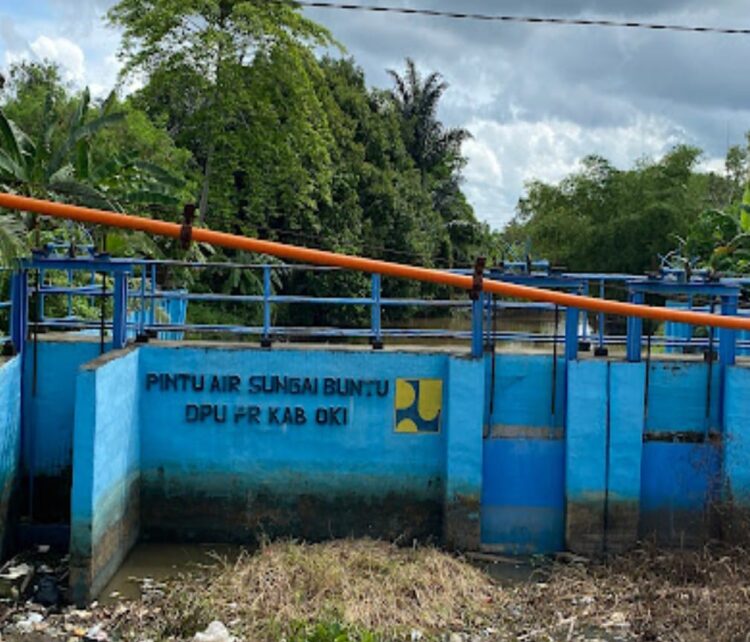 Pintu Air Sungai Buntu