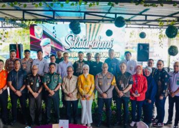 Kapolda Sumsel saat memberikan sambutan acara silaturahmi Forkopimda yang digagas Panglima Kodam (Pangdam) II Sriwijaya di Cafe Rajo Tentro Bekangdam II/Sriwijaya Kamis (27/6/2024).