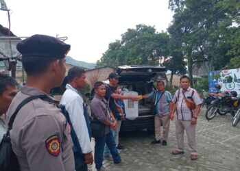 Personil Polres Samosir dengan kekuatan 176 personil berhasil mengamankan jalannya Pemungutan Suara Ulang (PSU) di TPS 12 Desa Pardomuan I Kecamatan Pangururan Kabupaten Samosir. Pemungutan suara ulang ini dilaksanakan berdasarkan putusan Mahkamah Konstitusi RI.