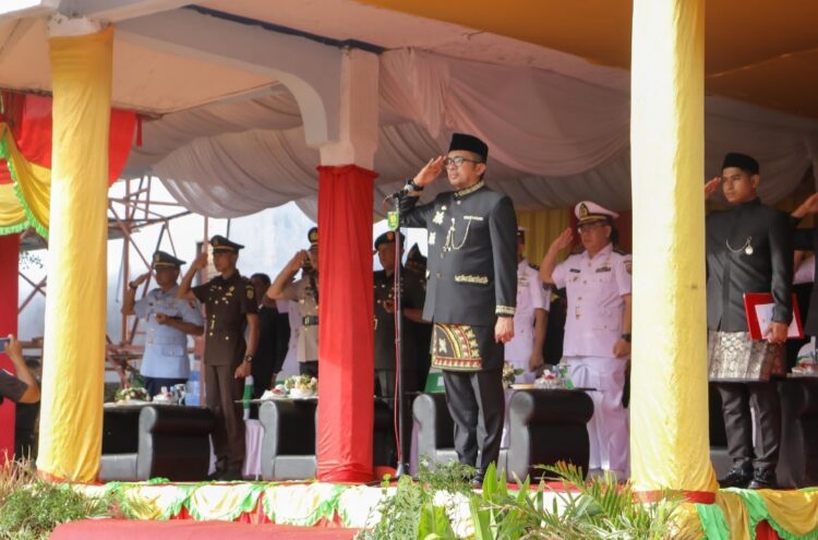 Pelaksanaan upacara peringatan HUT Kota Sabang ke-59 yang digelar di Lapangan Playground Kota Sabang tepat pada 24 Juni 2024 itu berlangsung dengan khidmat.
