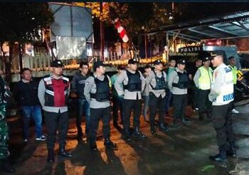 Kepolisian Resor Kota (Polresta) Manado bersama Pemerintah Kota Manado menggelar kegiatan rutin yang ditingkatkan (KRYD) pada akhir pekan, 29 hingga 30 Juni 2024. Kegiatan ini melibatkan para camat, lurah, dan kepala lingkungan (pala) di wilayah hukum Polresta Manado.