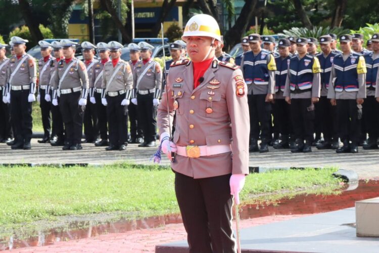 Komandan upacara IPTU Patria Pratama S.I.K selaku kasat Narkoba Sat Res Narkoba Polres Sidrap