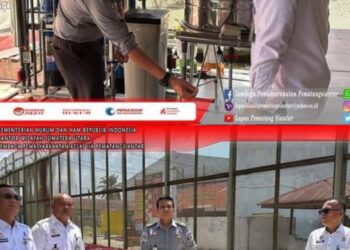 Lembaga Pemasyarakatan Kelas IIA pematangsiantar menyediakan sarana filtrasi air bersih bagi warga binaan, Rabu (03/07/2024). Unit mesin reserve osmosis ini merupakan bentuk pengadaan yang disediakan oleh Direktorat Jenderal Pemasyarakatan sebagai sarana penyediaan air bersih siap minum bagi warga binaan.