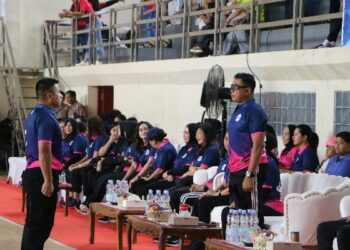 Pengurus Daerah Bhayangkari Sulawesi Utara menggelar pertandingan bola voli Bhayangkari Cup, dalam rangka Hari Kesatuan Gerak Bhayangkari (HKGB) ke-72. Pertandingan digelar di Gedung KONI Sario Manado, 3-4 Juli 2024, diikuti oleh 17 tim dari seluruh cabang Bhayangkari se-daerah Sulawesi Utara.