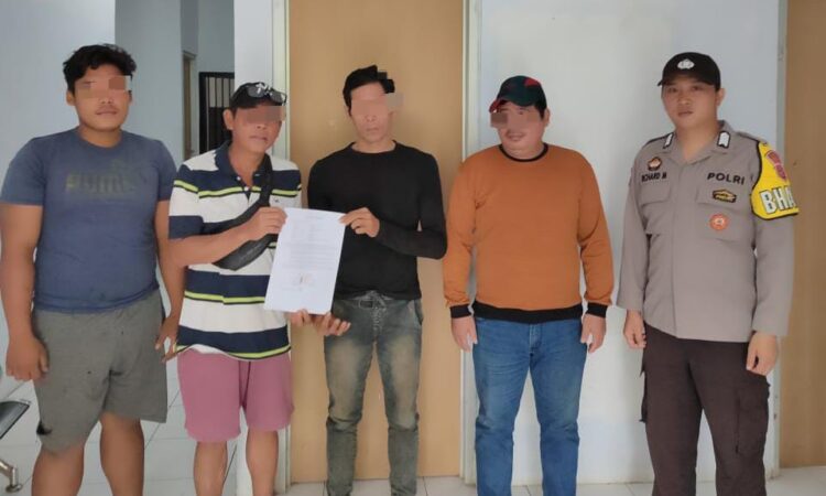 Bripka Richard Massie, Bhabinkamtibmas Polsek Tombulu, berhasil menyelesaikan permasalahan yang dihadapi oleh warga dengan pendekatan problem solving yang efektif, Kamis (4/7/2024).