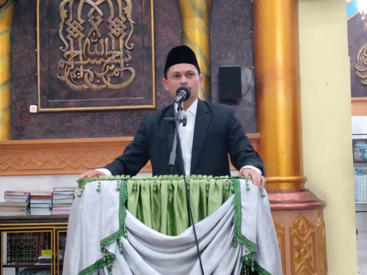 Acara tersebut dimulai dengan salat maghrib berjamaah, dilanjutkan dengan tausiyah oleh Dr. Rizqi Wahyudi, S.Sos.I., M.Kom, yang merupakan dosen dari IAIN Lhoksumawe. Kegiatan kemudian dilanjutkan dengan pawai Muharram yang diikuti oleh ratusan peserta.