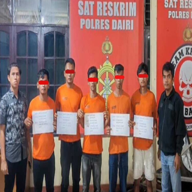 DITANGKAP: Lima tersangka penganiayaan ditangkap Polres Dairi. (Foto Dok/ Polres Dairi)