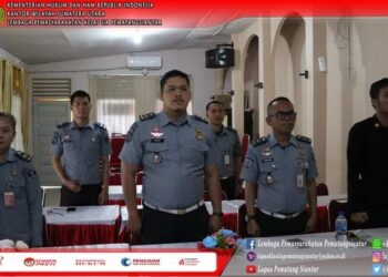 Direktur Pengamanan dan Intelijen Direktorat Jenderal Pemasyarakatan, Brigjen Pol Teguh Yuswardhie, memberikan Penguatan Pengamanan dan Intelijen Pemasyarakatan di Jajaran Kanwil Kemenkumham Sumut, Senin (08/07/2024). Bertempat di Aula Pengayoman Lapas Kelas I Medan, Kegiatan ini bertujuan untuk peningkatan pelaksanaan pengamanan dan Intelejen di Unit Pelaksanaan Teknis Pemasyarakatan Sumatera Utara.