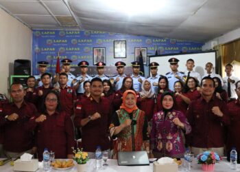 Direktur Politeknik Ilmu Pemasyarakatan (POLTEKIP), Rachmayanthy beserta Tim memimpin memonitoring dan mengevaluasi Taruna POLTEKIP di Lingkungan Kantor Wilayah Kementerian Hukum dan HAM Sumatera Utara, Kamis,(11/07/2024).