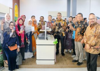 Peresmian tersebut ditandai dengan pemotongan pita oleh Pj Wali Kota Sabang Reza Fahlevi, Rektor USK Marwan, dan Kepala BPKS yang diwakili Deputi Pengawasan Ridha Amri, di Hall Utama Pelabuhan Balohan, Jumat (12/7/24).