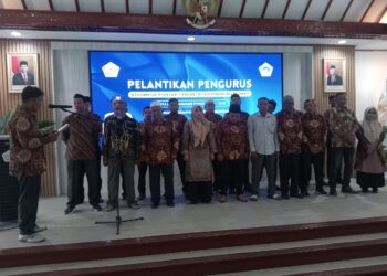p
Pelantikan Pengurus KTNA Kota Lhokseumawe dan KTNA kecamatan diwilayah Kota Lhokseumawe di aula Setdako Lhokseumawe