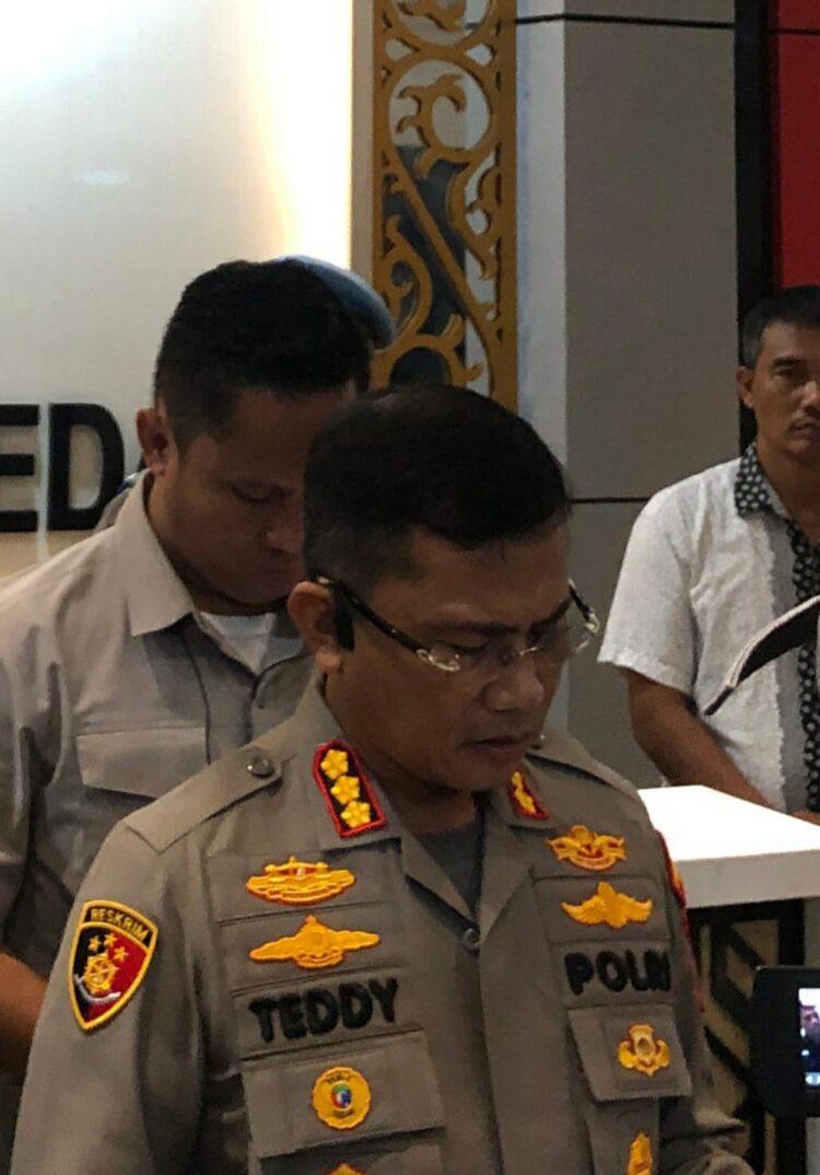 BERI KETERANGAN: Kapolrestabes Medan Kombes Teddy John Sahala Marbun saat memberikan keterangan di Mapolrestabes, Jumat (12/7/2024).(Foto Dok/Polrestabes)
