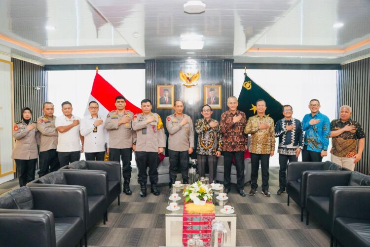 Kapolda Sumsel Irjen A Rachmad Wibowo menerima audiensi jajaran Direksi PT BA (Bukit Asam).