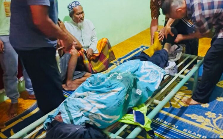 H Muhadi bin Imam Kosmit (72 tahun) warga desa Bumi Makmur kecamatan Nibung Muratara yang harus meregang nyawa akibat membakar lahan dikebun sawitnya sendiri dan kemudian terkepung api yang tak mampu dikendalikannya.