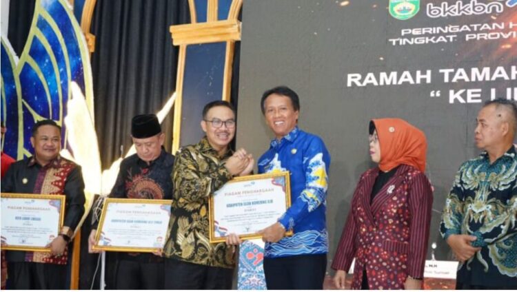 Prestasi yang dicapai adalah juara 1 Kabupaten/Kota Terbaik Total Capaian Pelayanan KB Kelompok Target >4.000 Akseptor pada Kegiatan Pelayanan KB Serentak Sejuta Akseptor Tingkat Provinsi Sumatera Selatan Tahun 2024 yang dilangsungkan pada tanggal 4 juni yang lalu secara serentak di seluruh kecamatan di Kabupaten OKI.