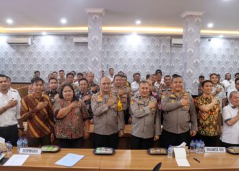 Kepolisian Resor Kota Palangka Raya, Polda Kalteng mengikuti Focus Group Discussion (FGD) yang digelar sebagai rangkaian kegiatan penelitian dari Sekolah Tinggi Ilmu Kepolisian (STIK) Lemdiklat Polri. Kegiatan tersebut digelar pada Aula Rupatama Mapolresta Palangka Raya, Jalan Tjilik Riwut Km. 3,5, Kota Palangka Raya, Kalimantan Tengah, yang dihadiri oleh Kapolresta, Kombes Pol. Boy Herlambang, S.I.K., M.Si. bersama para PJU, Perwira dan personel, Kamis (18/7/2024) siang.