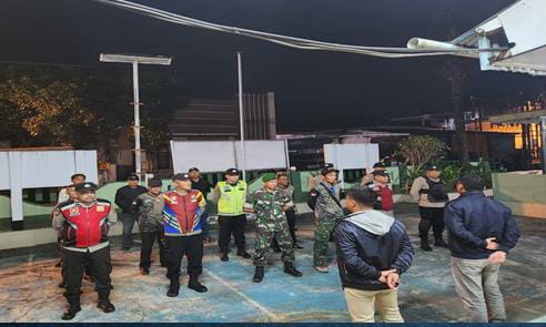 Dalam upaya meningkatkan keamanan dan ketertiban masyarakat (kamtibmas) di malam hari, Polresta Manado meluncurkan program inovatif bernama “Silau Mata.” Program ini dirancang untuk mencegah tindak kejahatan dan gangguan keamanan di wilayah hukum Kota Manado, Sabtu (20/7/2024).