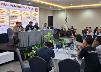 Polsek Sario melakukan pengamanan ketat di Hotel Grand Whiz, kawasan Mega Mas, Kelurahan Titiwungen Utara, Kecamatan Sario, Kota Manado, Kamis (25/7/2024).