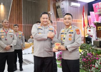 Polres Nagan Raya Polda Aceh menerima penghargaan terbaik 1 dalam upaya penanganan Kebakaran Hutan dan Lahan (Karhutla) tertinggi untuk semester 1 tahun 2024, Rabu, 31 Juli 2024. Penghargaan ini diserahkan langsung oleh Kapolda Aceh Irjen. Pol Achmad Kartiko,S,.IK, M.H. pada saat acara Gelar Operasional Semester I Tahun 2024 di Mapolda Aceh.