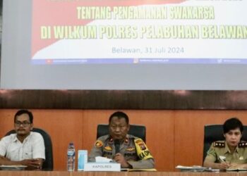 SAMBUTAN: Wakapolres Pelabuhan Belawan, Kompol Aris Fianto menyampaikan kata sambuta pada acara sosialisasi Perpol Tentang Pengamanan Swakarsa di Mapolres Pelabuhan Belawan  Rabu (31/7/2024).(Foto Dok/Polres Belawan)