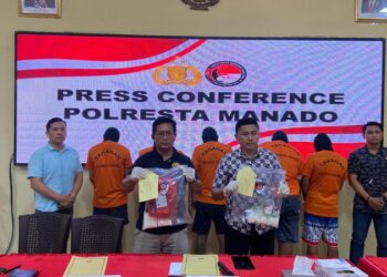 Satresnarkoba Polresta Manado menggelar press rilis terkait kasus narkotika yang berhasil diungkap sepanjang bulan Januari hingga Juli 2024. Dalam konferensi pers yang berlangsung di Mapolresta Manado pada Selasa, 30 Juli 2024, Kasat Narkoba AKP Hilman Muthalib mengungkapkan bahwa selama periode ter7sebut, pihaknya telah menangani sebanyak 49 kasus yang terdiri dari narkotika, psikotropika, dan obat-obatan terlarang.