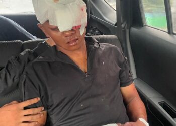 DIBACOK: Seorang anggota TNI berinisial Prada D menjadi korban pembacokan dengan senjata tajam yang dilakukan gerombolan geng motor di Jalan Guru Patimpus, Medan, Minggu (4/8/2024). (Foto Dok/ Polrestabes)