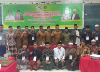 Pelatihan itu dibuka oleh Pj Bupati Aceh Utara diwakili oleh Plt Asisten I Dr Fauzan, MPA, berlangsung di aula Hotel Lido Graha Lhokseumawe, Senin, 5 Juli 2024. Turut hadir di antaranya Plt Kepala Dinas Pendidikan Dayah Kabupaten Aceh Utara Muhammad Yunus, SHI, para Kepala Bidang pada Dinas Pendidikan Dayah, Rais Am dan Pengurus Hathar Aceh Utara, serta sejumlah pejabat terkait lainnya.