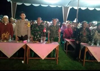 Pemerintah Desa Rabak menjadi pusat perhatian dengan diselenggarakannya pagelaran wayang kulit megah dalam rangka upacara Ruwat Bumi. Acara ini menghadirkan dalang ternama, Ki Gendroyono dari Desa Pelumutan, Kecamatan Kemangkon, Kabupaten Purbalingga, dan dihadiri oleh warga desa serta tamu undangan dari berbagai wilayah di Purbalingga. Minggu, 4 Agustus 2024