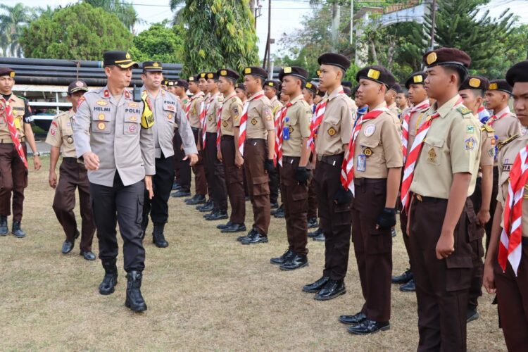 Kapolres Ogan Ilir AKBP Bagus Suryo Wibowo, S.I.K., yang diwakili oleh Wakapolres Ogan Ilir Kompol Helmi A., S.H., M.H., secara resmi membuka upacara lomba Pramuka Saka Bhayangkara Cup ke-II tahun 2024. Acara ini bertempat di lapangan upacara Polres Ogan Ilir pada Selasa, 06 Agustus 2024 pukul 08.00 WIB, dengan Komandan Upacara saudara Aidy, anggota Saka Bhayangkara Polres Ogan Ilir.