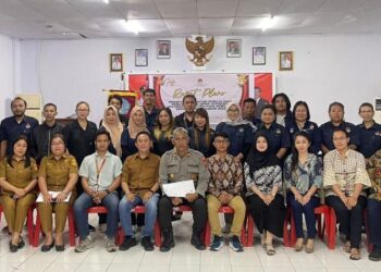 Kapolsek Tikala IPTU Herry Apriyanto turut serta dalam rapat pleno rekapitulasi Daftar Pemilih Hasil Pemutakhiran (DPHP) di tingkat kecamatan yang diselenggarakan oleh Panitia Pemilihan Kecamatan (PPK) dalam rangka Pemilukada Tahun 2024. Acara ini berlangsung di Aula Kecamatan Tikala dan dihadiri oleh berbagai elemen masyarakat serta instansi terkait, Selasa (6/8/2024).