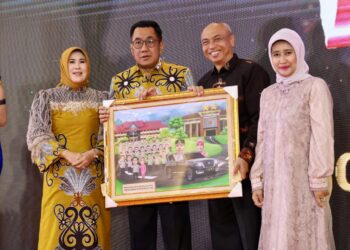 Kepolisian Daerah Kalimantan Tengah (Polda Kalteng) menggelar Acara kenal pamit Wakapolda Kalteng dan Karo SDM, bertempat di Hotel Swissbell, Jl. Tjilik Riwut Km. 5, Kota Palangka Raya, Rabu (7/8/2024) malam.