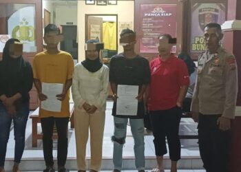 Personel Polsek Bunaken berhasil menyelesaikan kasus pengancaman melalui metode problem solving yang efektif. Pada hari Kamis (8/8/2024), personel Polsek Bunaken menghadapi laporan dari warga mengenai adanya ancaman yang mengganggu ketenangan masyarakat setempat.